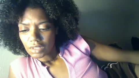 Snapshot of bunnyy_tharider25 chatting on September 30, 2025, 2:05 am Bunny online show from September 30, 2025, 2:05 am