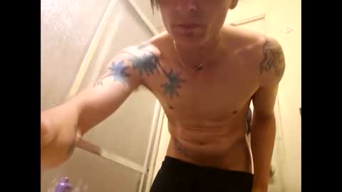 Snapshot of burntbuns710 chatting on January 1, 2025, 3:02 am LostSingledad online show from January 1, 2025, 3:02 am