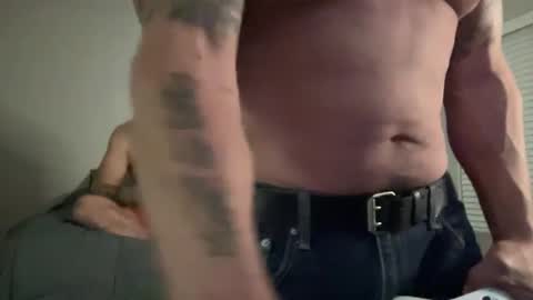 Snapshot of bustedsprockets chatting on December 9, 2024, 5:18 am Pocket Daddy cockring gaycouple cockring lovense daddy online show from December 9, 2024, 5:18 am