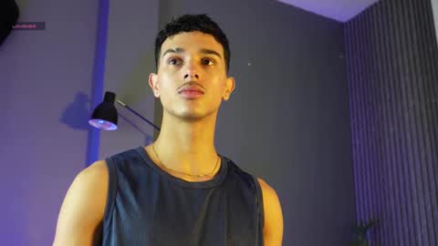 Buster independent model online show from September 9, 2025, 12:26 pm