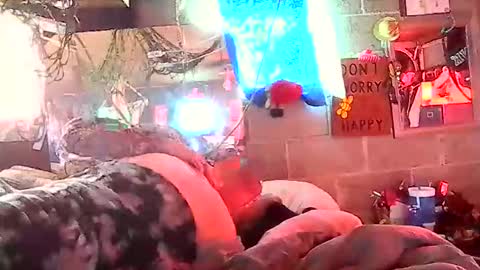 Snapshot of bustybabie9 chatting on December 19, 2025, 4:03 pm BustyBabie9 online show from December 19, 2025, 4:03 pm