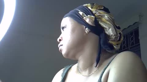 Snapshot of bustycarol chatting on May 24, 2026, 12:04 am bustycarol online show from May 24, 2026, 12:04 am