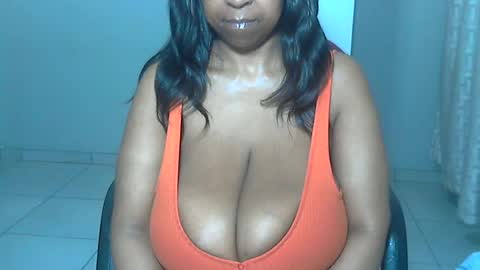 Snapshot of bustytessa37 chatting on July 11, 2026, 4:04 am bustytessa37 online show from July 11, 2026, 4:04 am