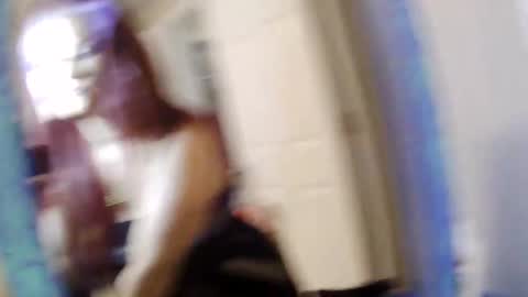 busybee83 online show from November 9, 2025, 12:31 am