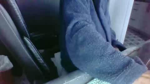 butslutt2 online show from March 19, 2026, 2:32 pm