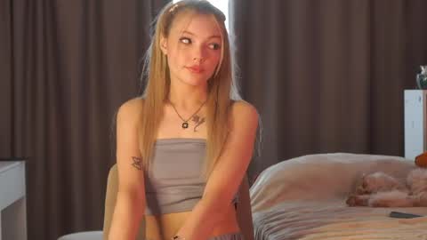 Snapshot of butteflai chatting on May 19, 2026, 7:37 am butteflai online show from May 19, 2026, 7:37 am