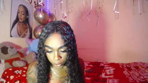 butterfly_rouse online show from November 13, 2025, 2:54 am