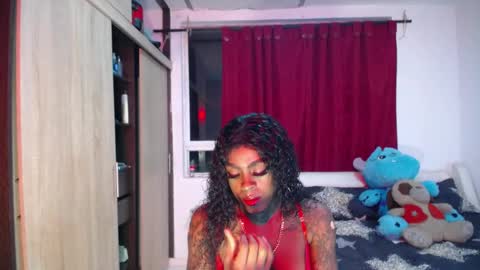 butterfly_rouse online show from December 22, 2025, 1:13 am