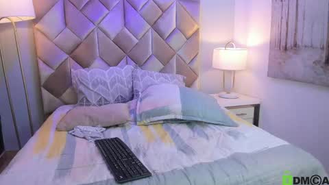 butterflydoll_ online show from April 30, 2026, 12:11 pm