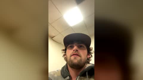 Snapshot of bvvroyce chatting on February 15, 2026, 6:32 am dustin online show from February 15, 2026, 6:32 am