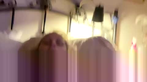 Snapshot of bw696991188279 chatting on October 9, 2025, 12:03 pm bw696991188279 online show from October 9, 2025, 12:03 pm