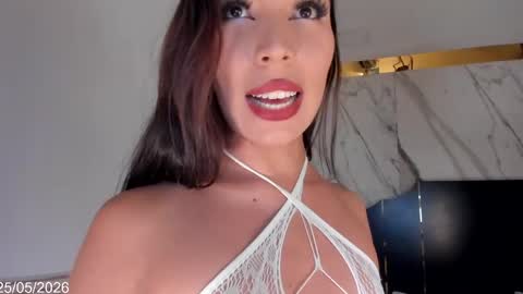 bylie_hills online show from May 25, 2026, 9:54 pm