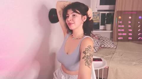 Kira online show from November 17, 2025, 4:35 pm