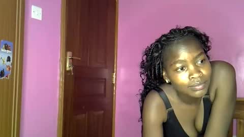 C--trish online show from September 17, 2025, 6:42 pm