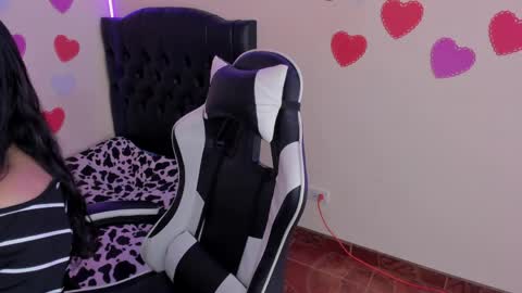 caelisse_cb online show from April 2, 2026, 3:53 pm