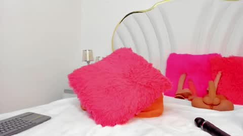 Cahitlin  online show from February 28, 2025, 10:09 am