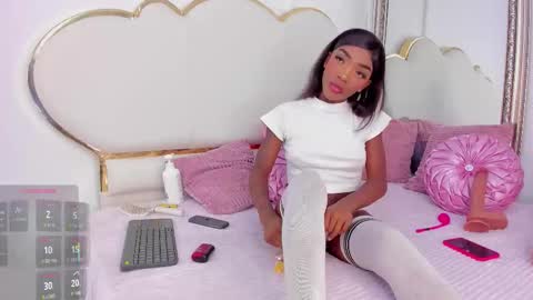 Cahitlin  online show from September 9, 2025, 5:51 am