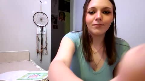 caitberrycough online show from January 5, 2026, 7:28 pm