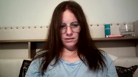 Snapshot of caitie__citrine chatting on December 4, 2024, 3:15 am Caitie Citrine online show from December 4, 2024, 3:15 am