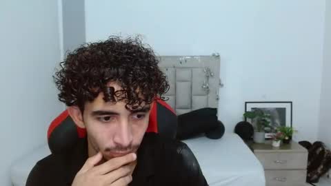 Snapshot of caius_fox chatting on January 11, 2026, 7:52 pm caius online show from January 11, 2026, 7:52 pm