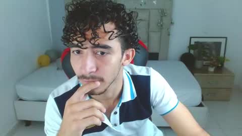 Snapshot of caius_fox chatting on January 13, 2026, 11:04 am caius online show from January 13, 2026, 11:04 am