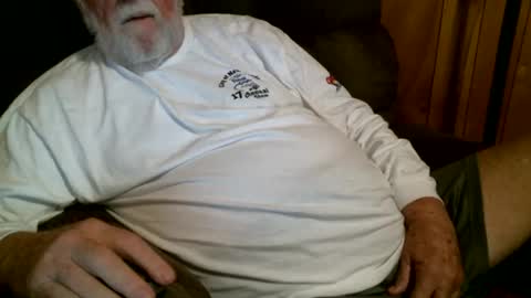 Snapshot of cajungrey75 chatting on April 11, 2026, 1:15 pm cajungrey online show from April 11, 2026, 1:15 pm