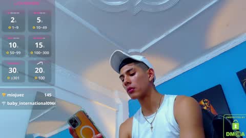 Valerio  online show from January 10, 2025, 11:08 pm