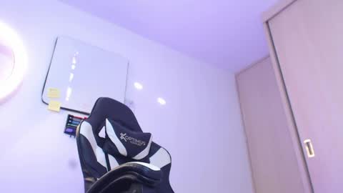 Valerio  online show from May 7, 2026, 10:04 pm