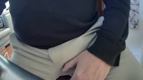 Snapshot of calc200 chatting on December 19, 2024, 5:18 pm calc200 online show from December 19, 2024, 5:18 pm