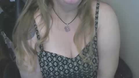 Snapshot of calcavorix chatting on March 31, 2026, 12:45 am Calie online show from March 31, 2026, 12:45 am