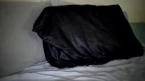 Caligurl   Queen    Head Fluffer In Charge  Goddess of Cocktease   Mistress of Holes online show from January 27, 2025, 3:50 pm