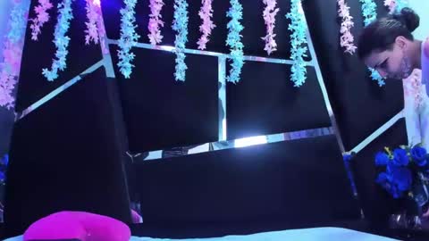 Snapshot of calipso_swet chatting on September 16, 2025, 8:43 pm Calipso Swet online show from September 16, 2025, 8:43 pm