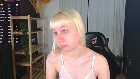 Snapshot of call_me_heaven chatting on April 19, 2026, 3:22 pm Good girl Ann online show from April 19, 2026, 3:22 pm
