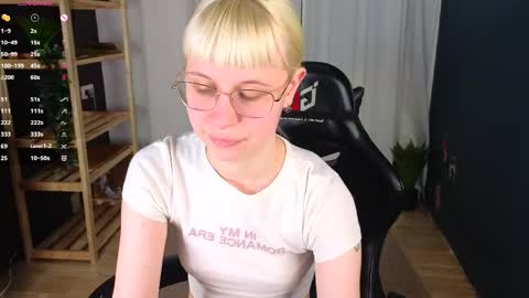 Snapshot of call_me_heaven chatting on April 20, 2026, 3:48 pm Good girl Ann online show from April 20, 2026, 3:48 pm