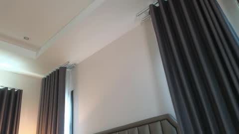 Call Me Linda online show from November 23, 2025, 8:25 am