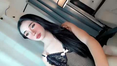 call_me_nina online show from May 30, 2026, 8:00 am