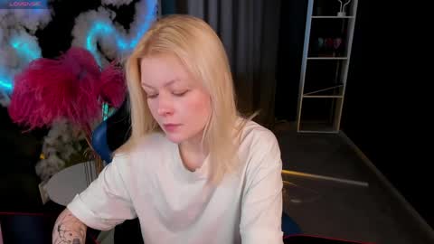 Robin online show from April 16, 2026, 3:07 am