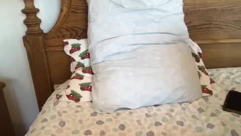 Snapshot of cals16 chatting on September 8, 2025, 4:17 pm cals16 online show from September 8, 2025, 4:17 pm