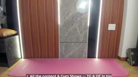 Snapshot of calvin_loves_you chatting on April 18, 2026, 7:07 pm Hey I am Calvin online show from April 18, 2026, 7:07 pm