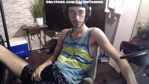 Snapshot of calvin_tanner chatting on November 10, 2025, 3:49 am calvin_tanner online show from November 10, 2025, 3:49 am