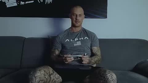 Calvin  online show from November 24, 2025, 11:04 pm