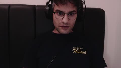 Calvinjohnlad online show from December 18, 2024, 3:22 pm