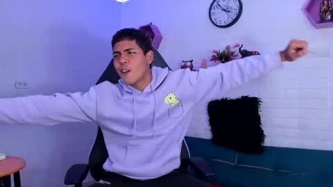 cam_xman online show from November 5, 2025, 4:23 am