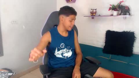 cam_xman online show from November 8, 2025, 4:12 am