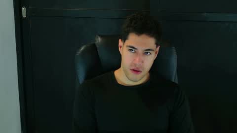 Snapshot of camara110 chatting on February 8, 2025, 3:41 am camara110 online show from February 8, 2025, 3:41 am