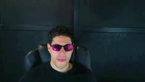 Snapshot of camara110 chatting on February 9, 2025, 11:46 pm camara110 online show from February 9, 2025, 11:46 pm