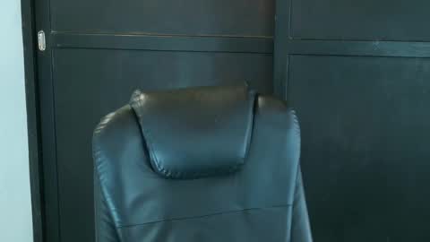 Snapshot of camara110 chatting on February 11, 2025, 12:28 am camara110 online show from February 11, 2025, 12:28 am