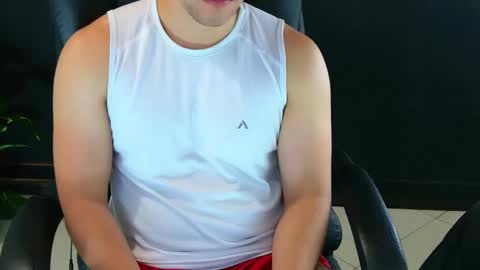 Snapshot of camara110 chatting on February 27, 2025, 11:15 pm camara110 online show from February 27, 2025, 11:15 pm