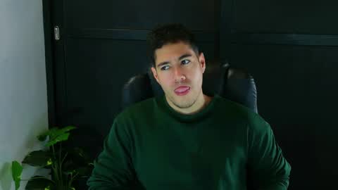 Snapshot of camara110 chatting on March 8, 2025, 1:57 pm camara110 online show from March 8, 2025, 1:57 pm