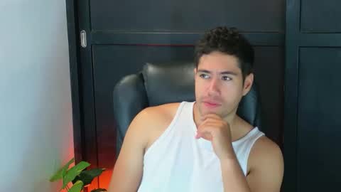 Snapshot of camara110 chatting on October 4, 2025, 2:59 pm camara110 online show from October 4, 2025, 2:59 pm